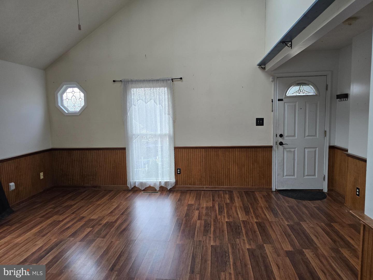 114 WOODYS PL, WINCHESTER, Virginia 22602, 3 Bedrooms Bedrooms, 8 Rooms Rooms,2 BathroomsBathrooms,Residential,For sale,114 WOODYS PL,VAFV2037988 MLS # VAFV2037988