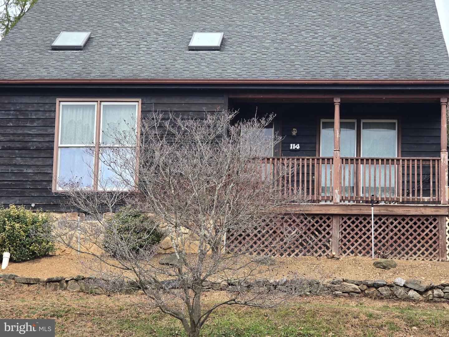 114 WOODYS PL, WINCHESTER, Virginia 22602, 3 Bedrooms Bedrooms, 8 Rooms Rooms,2 BathroomsBathrooms,Residential,For sale,114 WOODYS PL,VAFV2037988 MLS # VAFV2037988