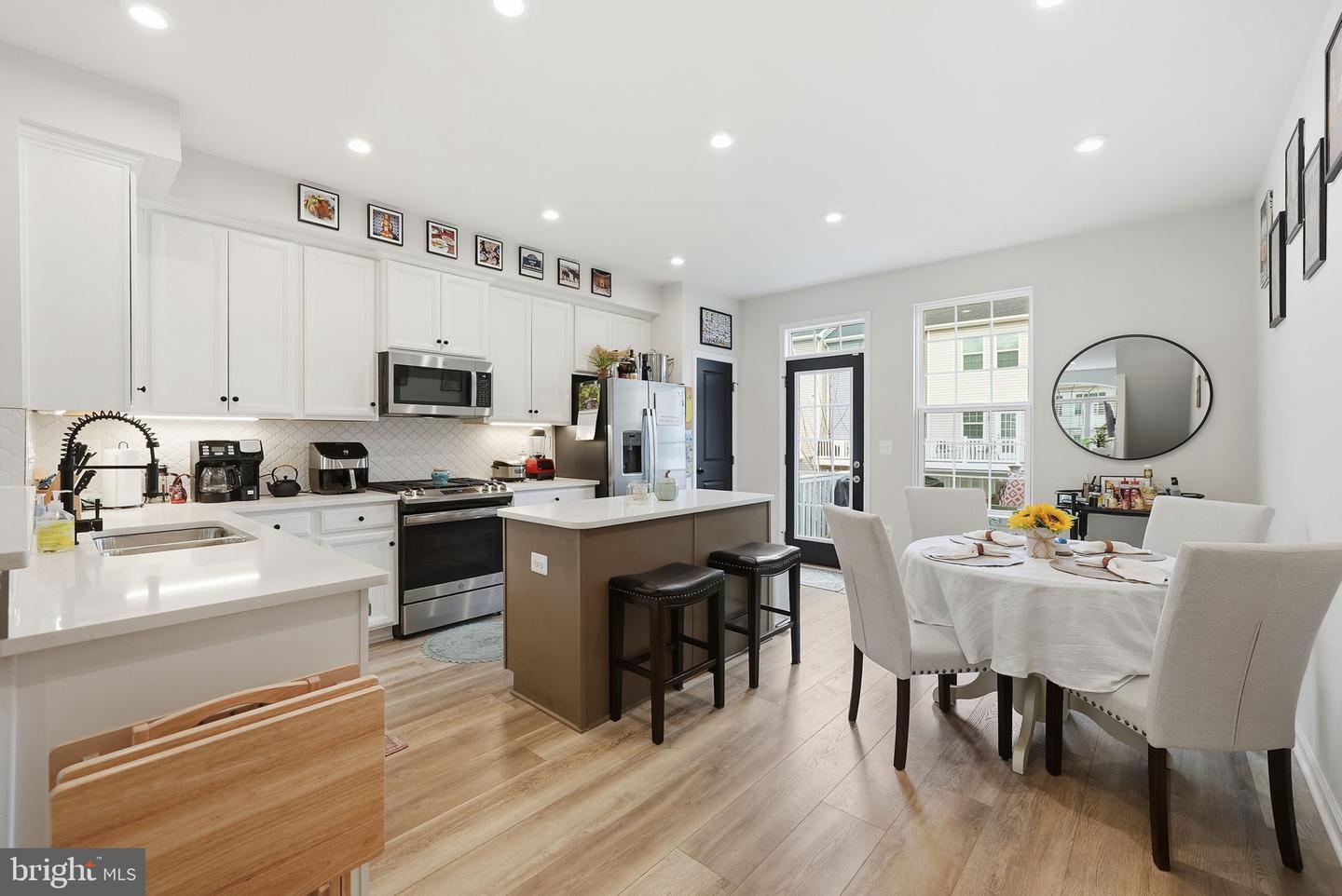 18363 REAPER HILL CT, TRIANGLE, Virginia 22172, 3 Bedrooms Bedrooms, ,3 BathroomsBathrooms,Residential,For sale,18363 REAPER HILL CT,VAPW2107638 MLS # VAPW2107638 18363 REAPER HILL CT, TRIANGLE, Virginia 22172, 3 Bedrooms Bedrooms, ,3 BathroomsBathrooms,Residential,For sale,18363 REAPER HILL CT,VAPW2107638 MLS # VAPW2107638