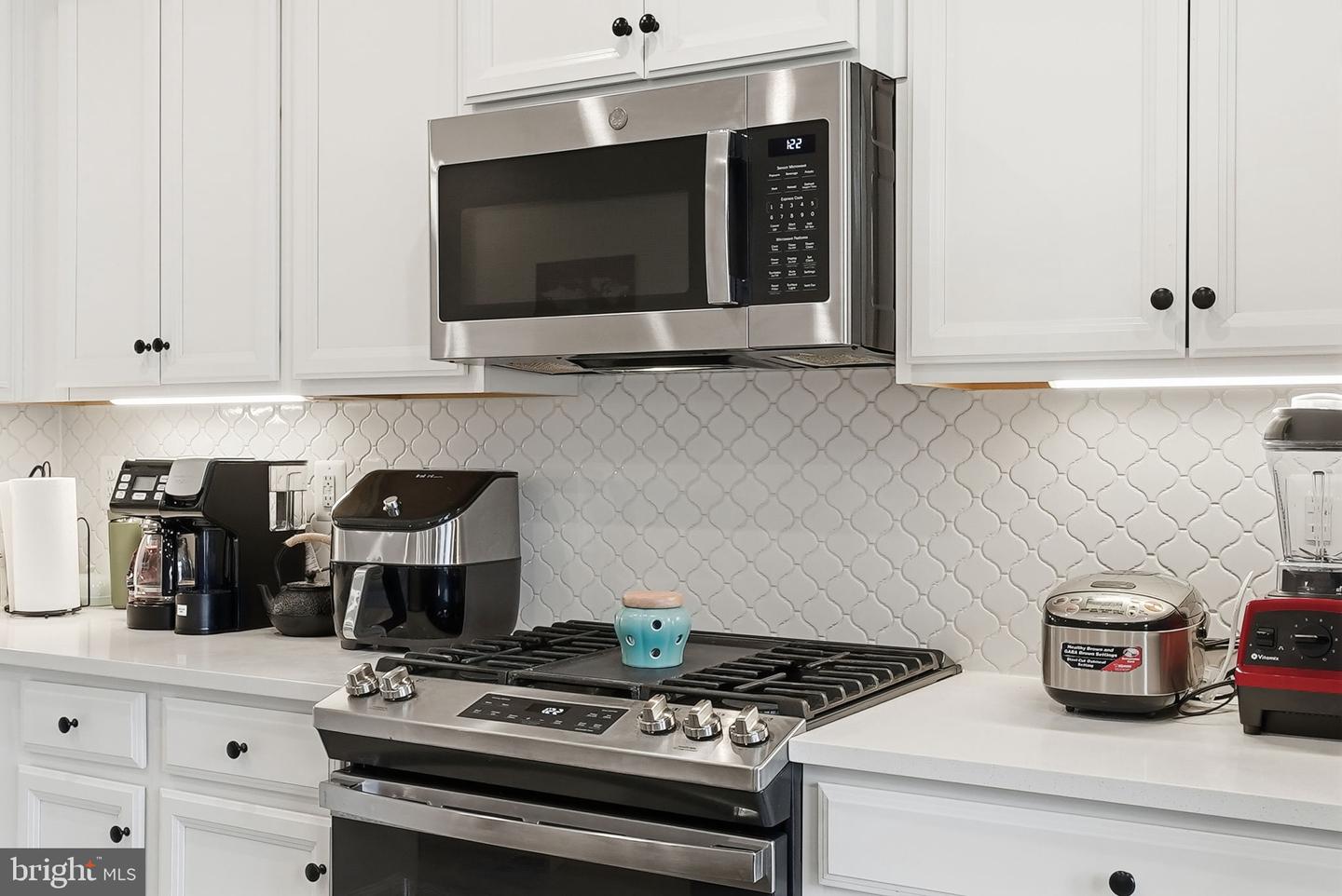 18363 REAPER HILL CT, TRIANGLE, Virginia 22172, 3 Bedrooms Bedrooms, ,3 BathroomsBathrooms,Residential,For sale,18363 REAPER HILL CT,VAPW2107638 MLS # VAPW2107638 18363 REAPER HILL CT, TRIANGLE, Virginia 22172, 3 Bedrooms Bedrooms, ,3 BathroomsBathrooms,Residential,For sale,18363 REAPER HILL CT,VAPW2107638 MLS # VAPW2107638