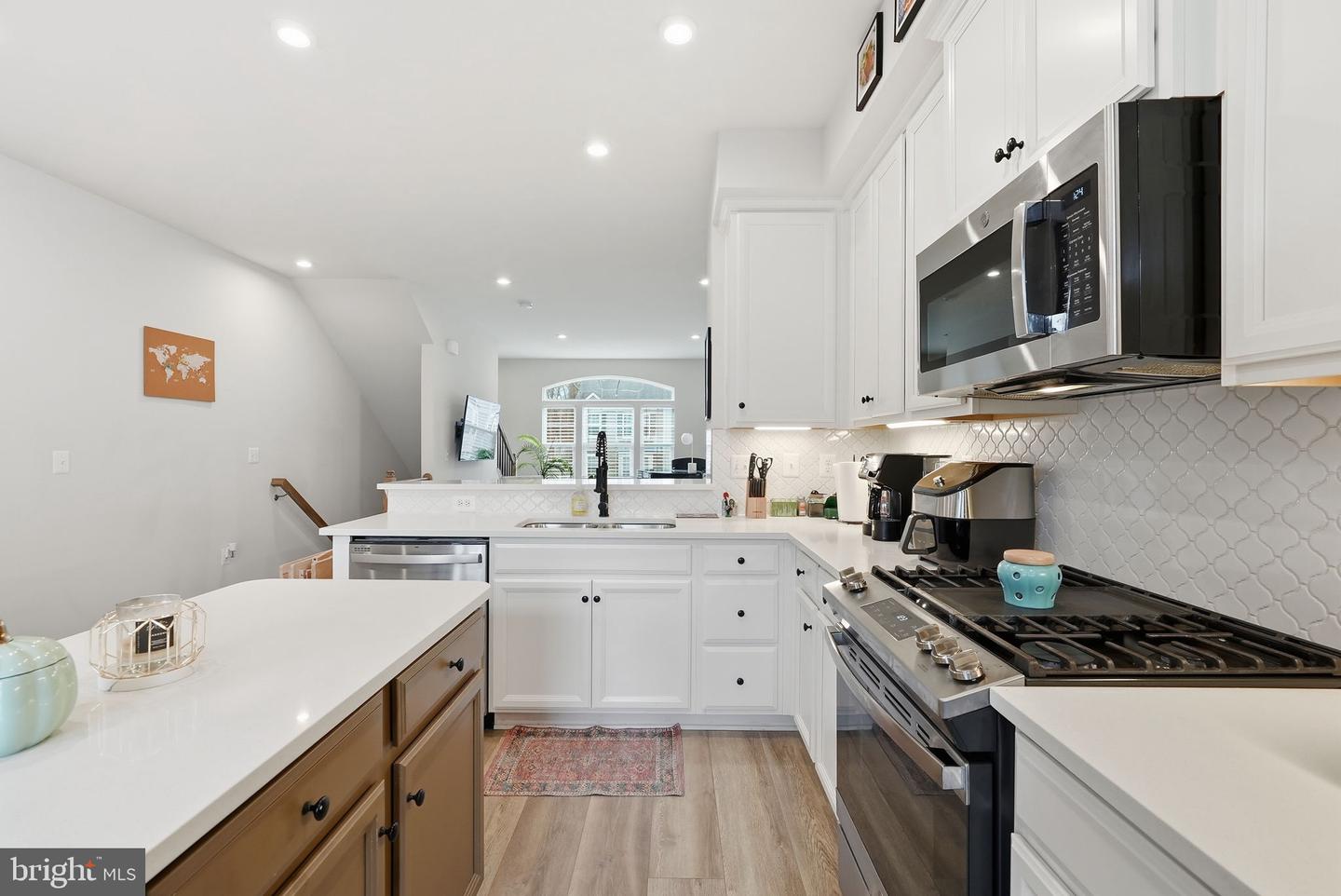 18363 REAPER HILL CT, TRIANGLE, Virginia 22172, 3 Bedrooms Bedrooms, ,3 BathroomsBathrooms,Residential,For sale,18363 REAPER HILL CT,VAPW2107638 MLS # VAPW2107638 18363 REAPER HILL CT, TRIANGLE, Virginia 22172, 3 Bedrooms Bedrooms, ,3 BathroomsBathrooms,Residential,For sale,18363 REAPER HILL CT,VAPW2107638 MLS # VAPW2107638