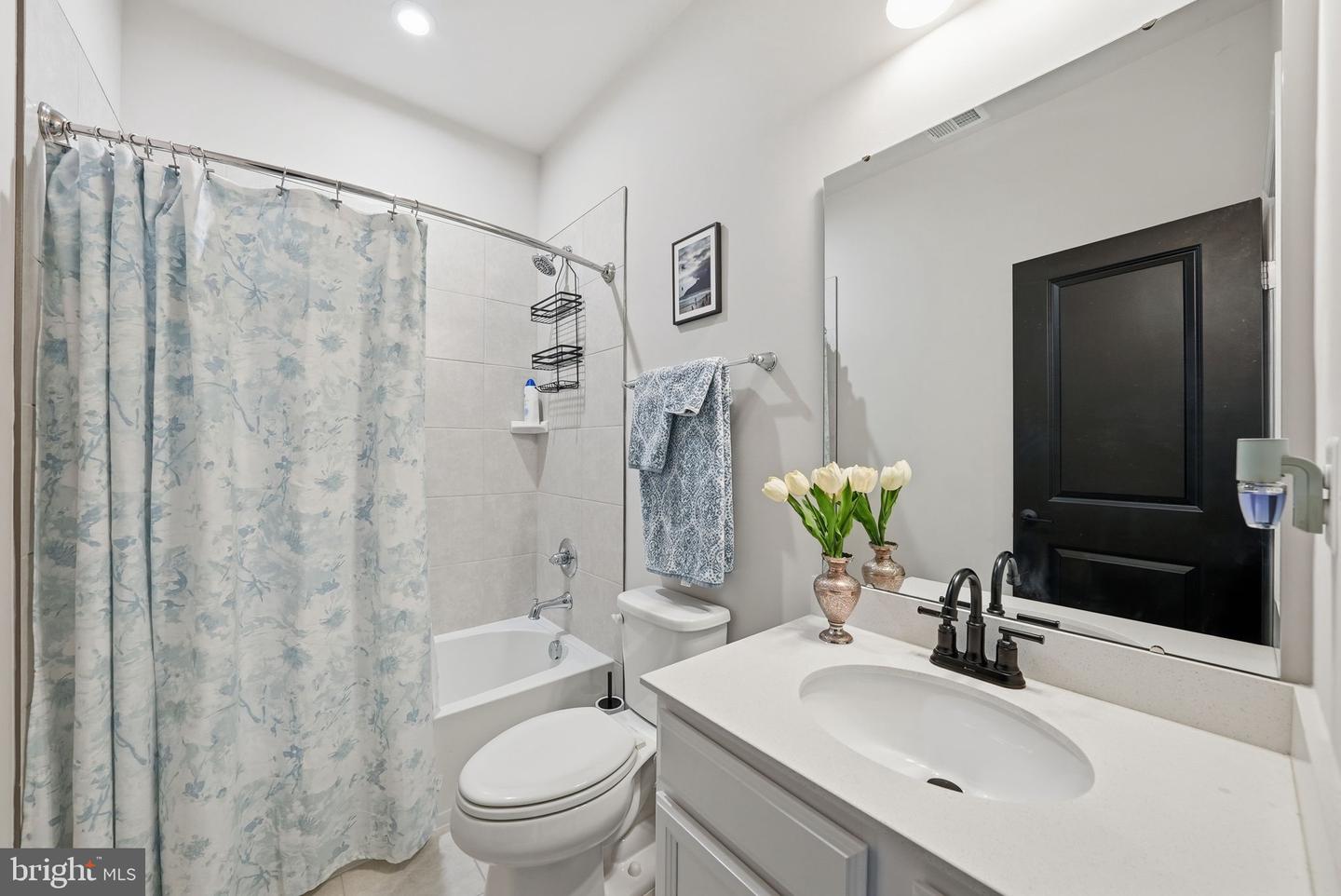 18363 REAPER HILL CT, TRIANGLE, Virginia 22172, 3 Bedrooms Bedrooms, ,3 BathroomsBathrooms,Residential,For sale,18363 REAPER HILL CT,VAPW2107638 MLS # VAPW2107638 18363 REAPER HILL CT, TRIANGLE, Virginia 22172, 3 Bedrooms Bedrooms, ,3 BathroomsBathrooms,Residential,For sale,18363 REAPER HILL CT,VAPW2107638 MLS # VAPW2107638