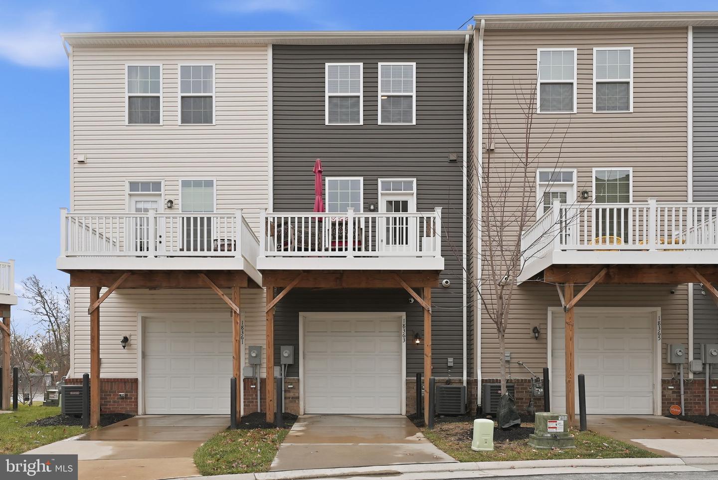 18363 REAPER HILL CT, TRIANGLE, Virginia 22172, 3 Bedrooms Bedrooms, ,3 BathroomsBathrooms,Residential,For sale,18363 REAPER HILL CT,VAPW2107638 MLS # VAPW2107638 18363 REAPER HILL CT, TRIANGLE, Virginia 22172, 3 Bedrooms Bedrooms, ,3 BathroomsBathrooms,Residential,For sale,18363 REAPER HILL CT,VAPW2107638 MLS # VAPW2107638