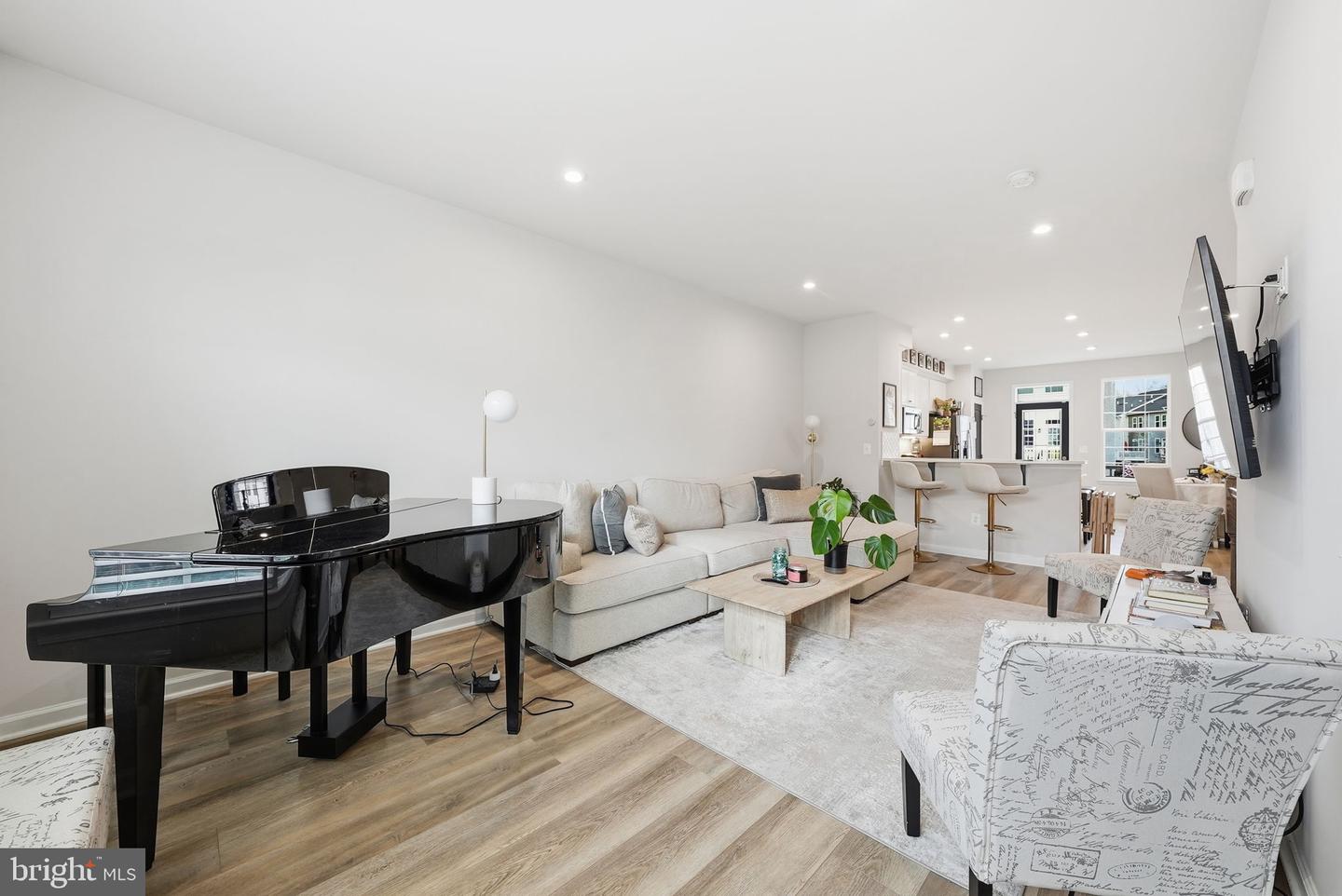 18363 REAPER HILL CT, TRIANGLE, Virginia 22172, 3 Bedrooms Bedrooms, ,3 BathroomsBathrooms,Residential,For sale,18363 REAPER HILL CT,VAPW2107638 MLS # VAPW2107638 18363 REAPER HILL CT, TRIANGLE, Virginia 22172, 3 Bedrooms Bedrooms, ,3 BathroomsBathrooms,Residential,For sale,18363 REAPER HILL CT,VAPW2107638 MLS # VAPW2107638