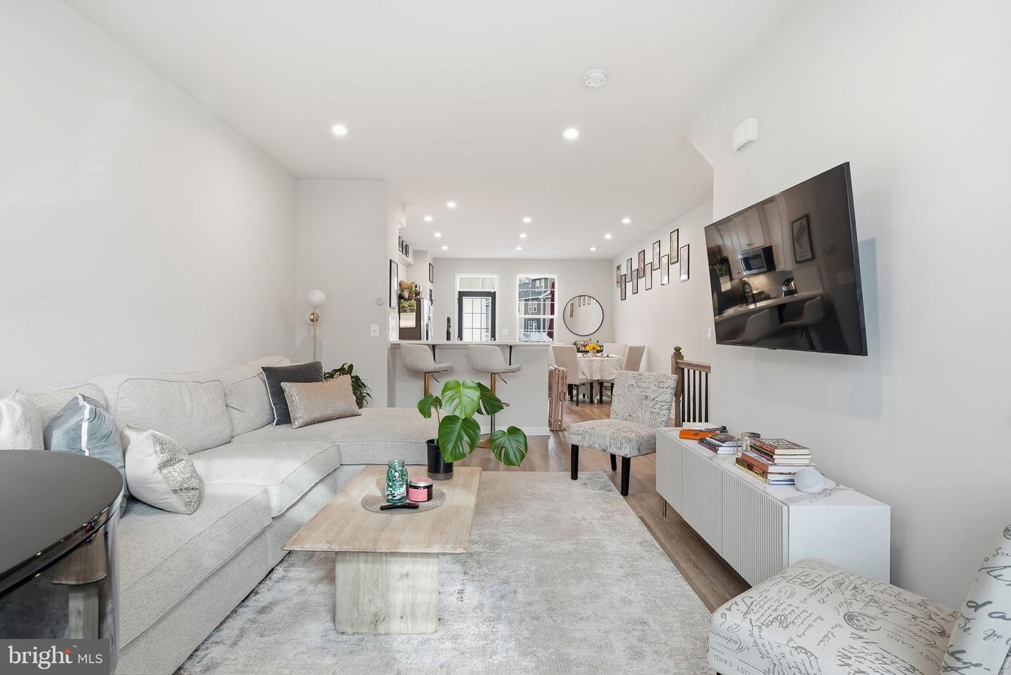 18363 REAPER HILL CT, TRIANGLE, Virginia 22172, 3 Bedrooms Bedrooms, ,3 BathroomsBathrooms,Residential,For sale,18363 REAPER HILL CT,VAPW2107638 MLS # VAPW2107638 18363 REAPER HILL CT, TRIANGLE, Virginia 22172, 3 Bedrooms Bedrooms, ,3 BathroomsBathrooms,Residential,For sale,18363 REAPER HILL CT,VAPW2107638 MLS # VAPW2107638