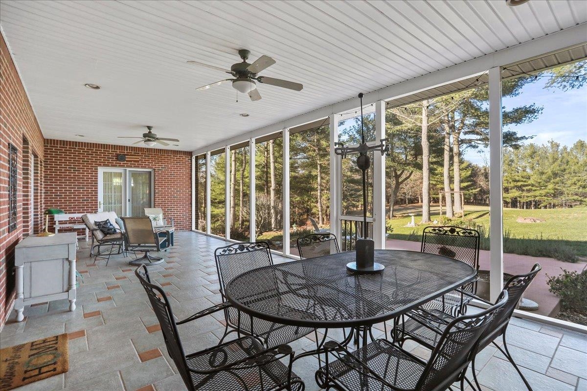 40 BIRDSONG LN, EDINBURG, Virginia 22824, 4 Bedrooms Bedrooms, ,3 BathroomsBathrooms,Residential,40 BIRDSONG LN,671950 MLS # 671950