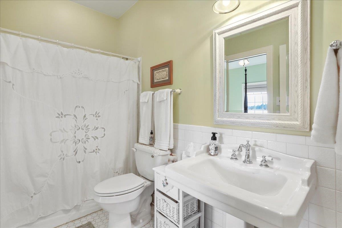 40 BIRDSONG LN, EDINBURG, Virginia 22824, 4 Bedrooms Bedrooms, ,3 BathroomsBathrooms,Residential,40 BIRDSONG LN,671950 MLS # 671950