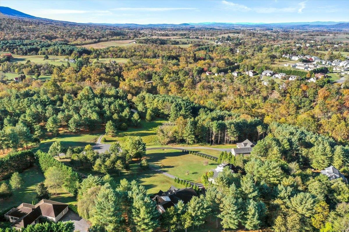 40 BIRDSONG LN, EDINBURG, Virginia 22824, 4 Bedrooms Bedrooms, ,3 BathroomsBathrooms,Residential,40 BIRDSONG LN,671950 MLS # 671950