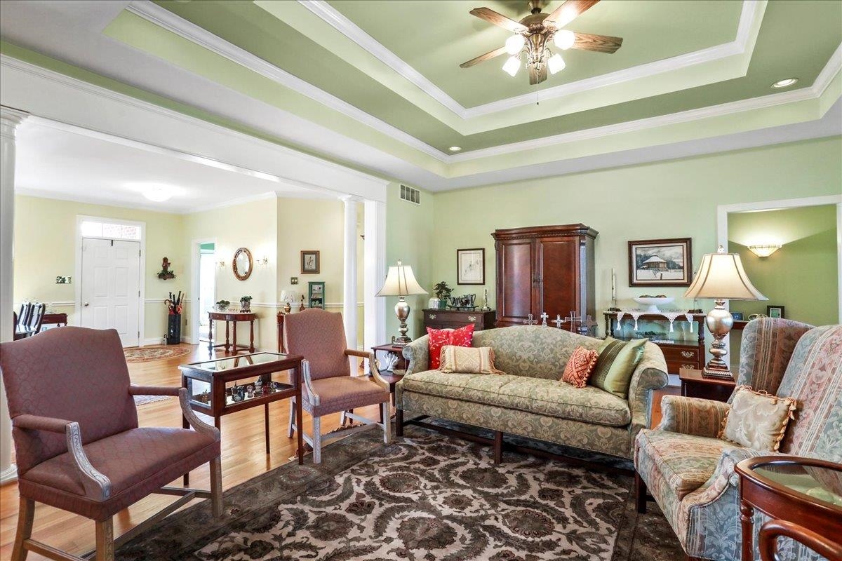 40 BIRDSONG LN, EDINBURG, Virginia 22824, 4 Bedrooms Bedrooms, ,3 BathroomsBathrooms,Residential,40 BIRDSONG LN,671950 MLS # 671950