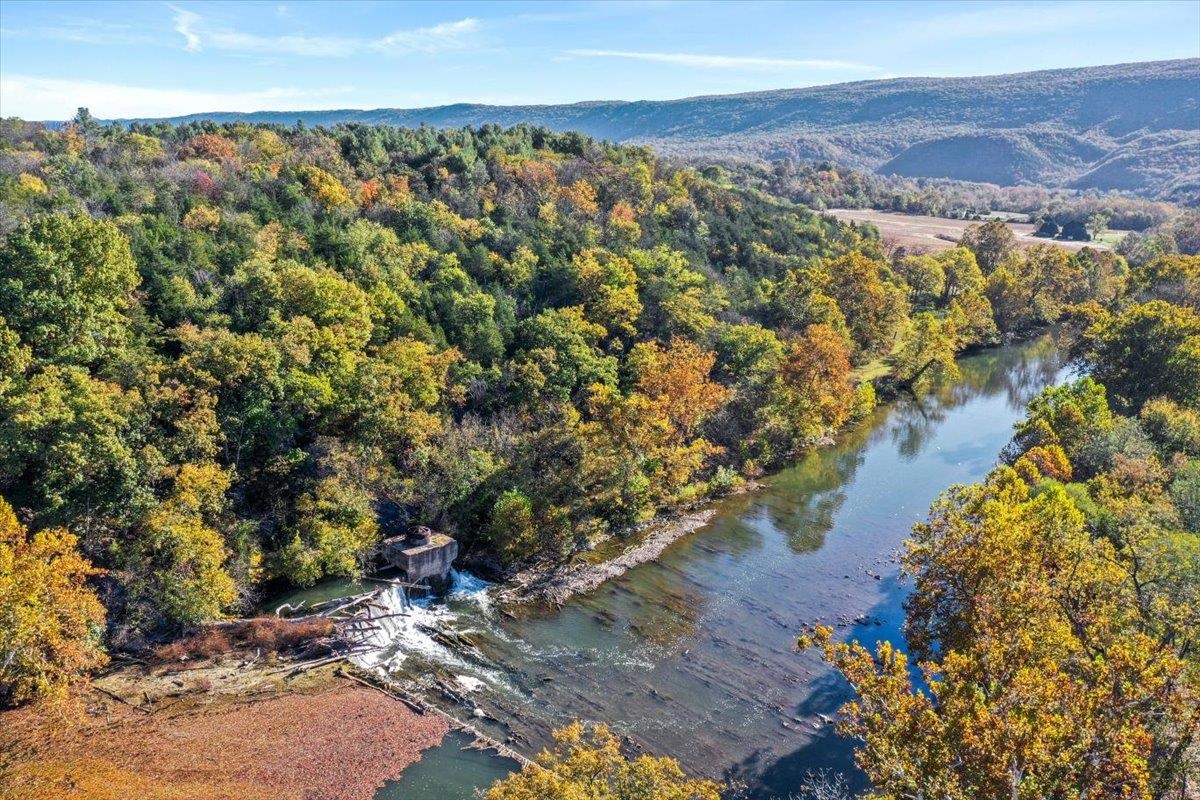 40 BIRDSONG LN, EDINBURG, Virginia 22824, 4 Bedrooms Bedrooms, ,3 BathroomsBathrooms,Residential,40 BIRDSONG LN,671950 MLS # 671950