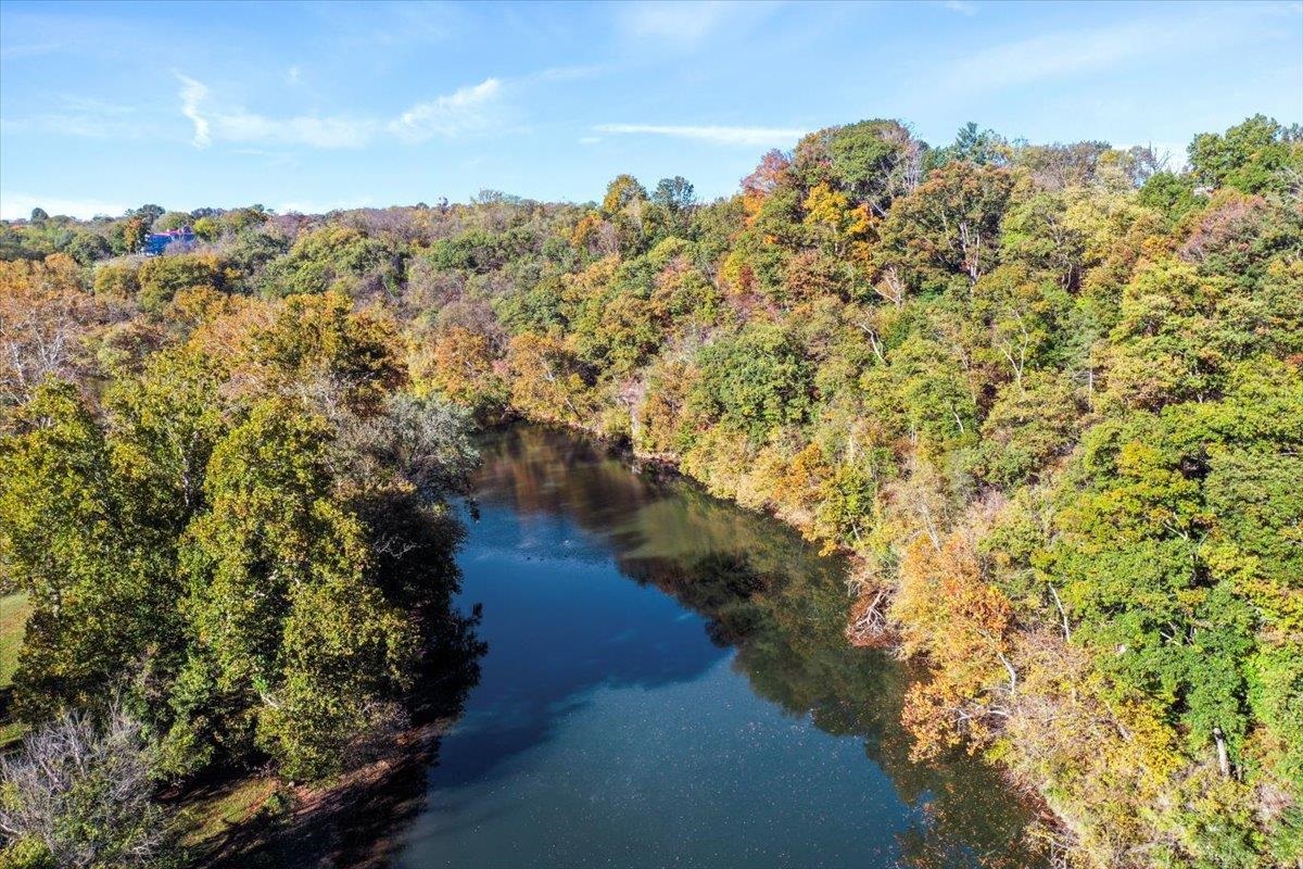 40 BIRDSONG LN, EDINBURG, Virginia 22824, 4 Bedrooms Bedrooms, ,3 BathroomsBathrooms,Residential,40 BIRDSONG LN,671950 MLS # 671950