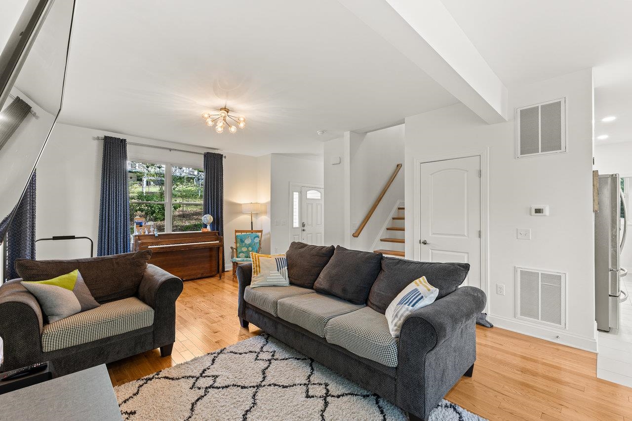 1176B NELSON DR, HARRISONBURG, Virginia 22801, 3 Bedrooms Bedrooms, ,2 BathroomsBathrooms,Residential,1176B NELSON DR,671953 MLS # 671953