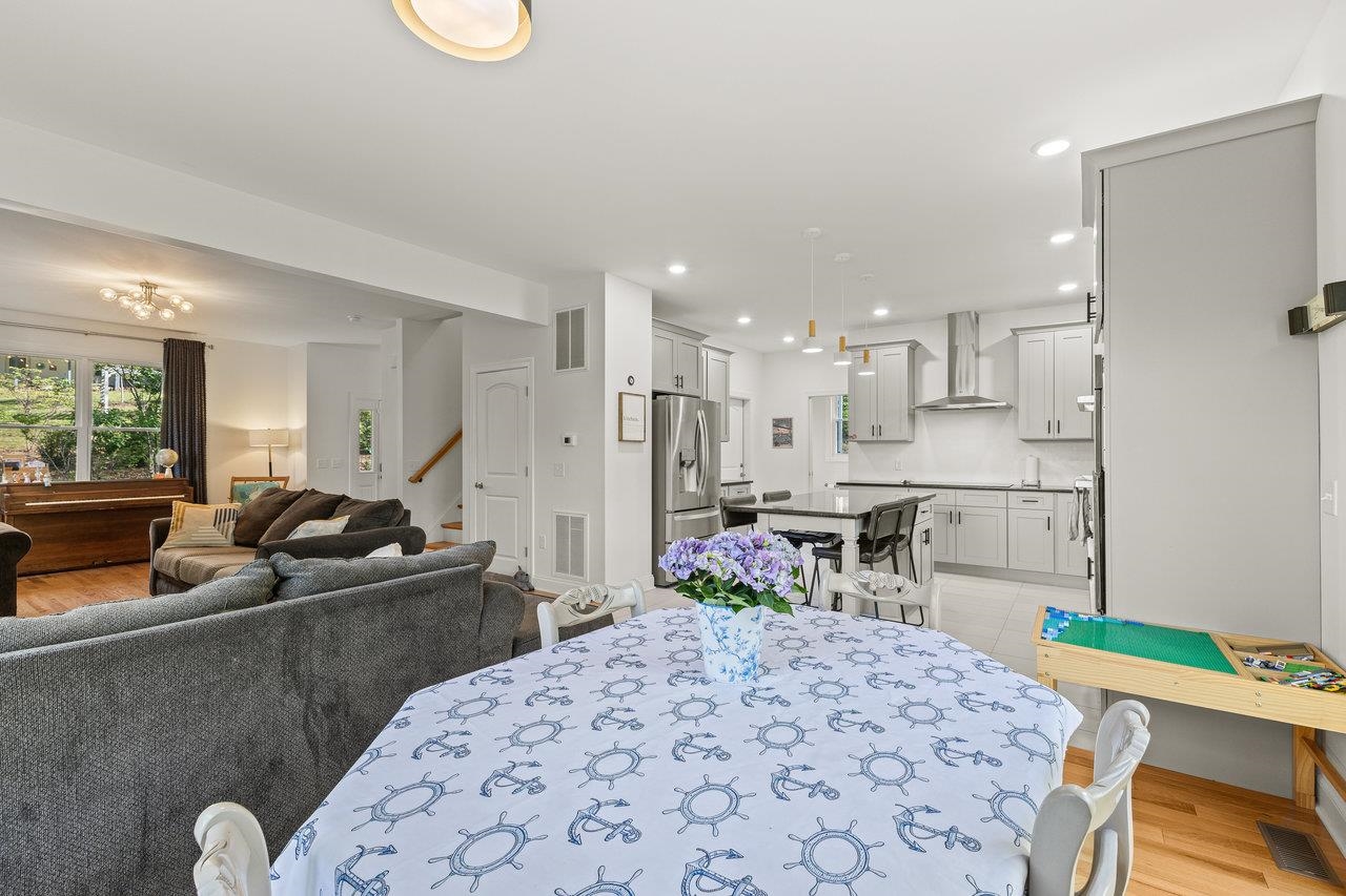 1176B NELSON DR, HARRISONBURG, Virginia 22801, 3 Bedrooms Bedrooms, ,2 BathroomsBathrooms,Residential,1176B NELSON DR,671953 MLS # 671953