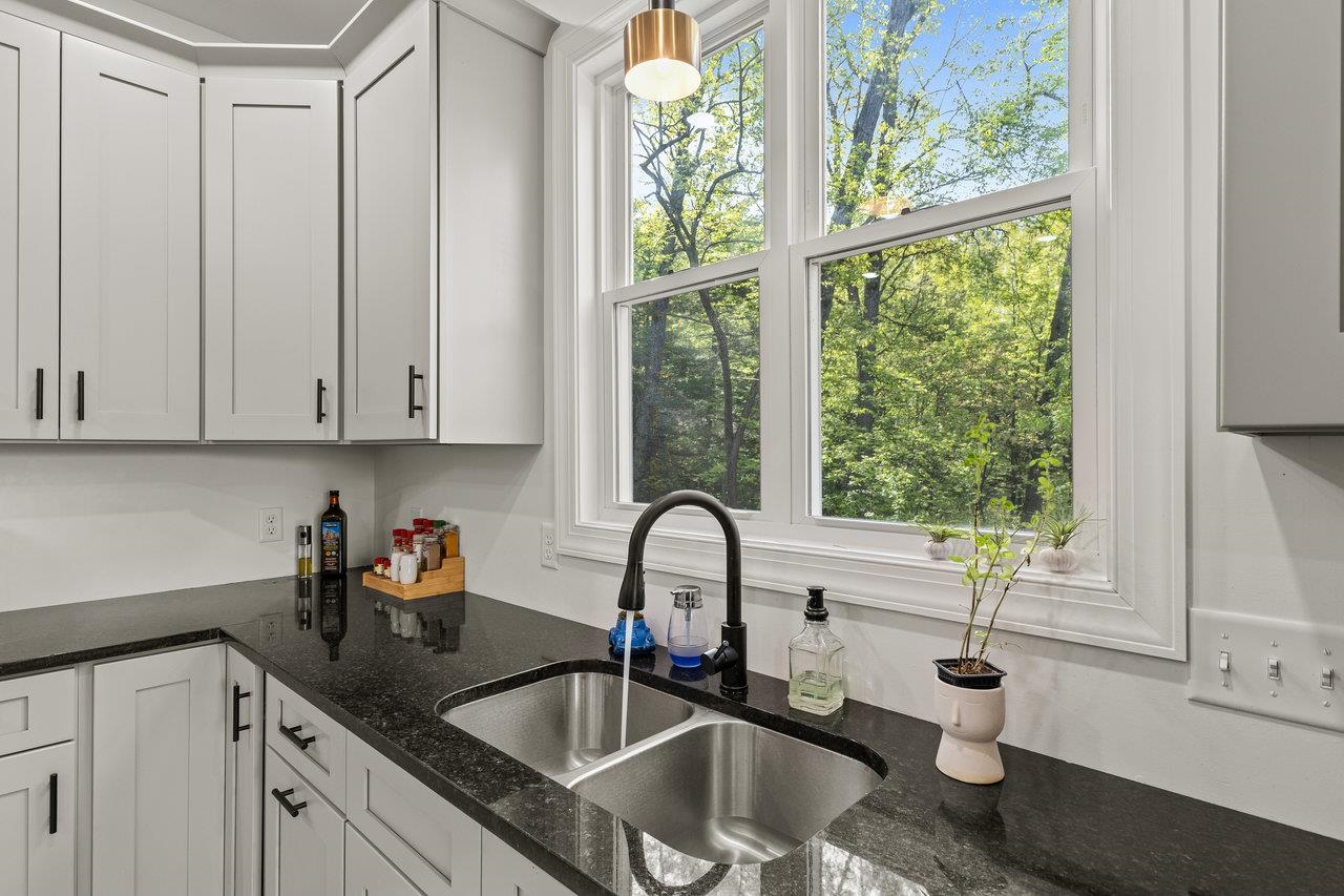 1176B NELSON DR, HARRISONBURG, Virginia 22801, 3 Bedrooms Bedrooms, ,2 BathroomsBathrooms,Residential,1176B NELSON DR,671953 MLS # 671953