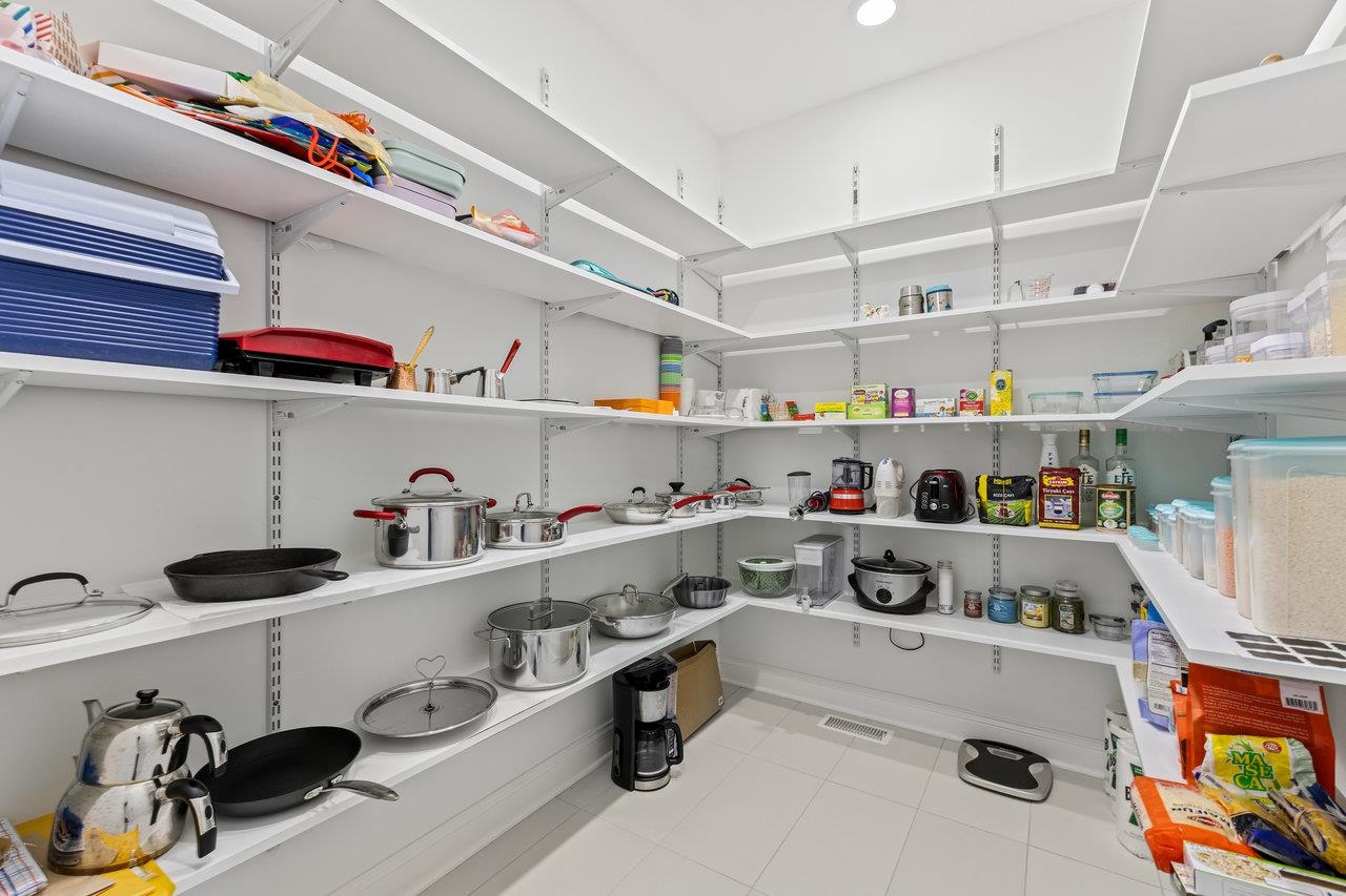 1176B NELSON DR, HARRISONBURG, Virginia 22801, 3 Bedrooms Bedrooms, ,2 BathroomsBathrooms,Residential,1176B NELSON DR,671953 MLS # 671953