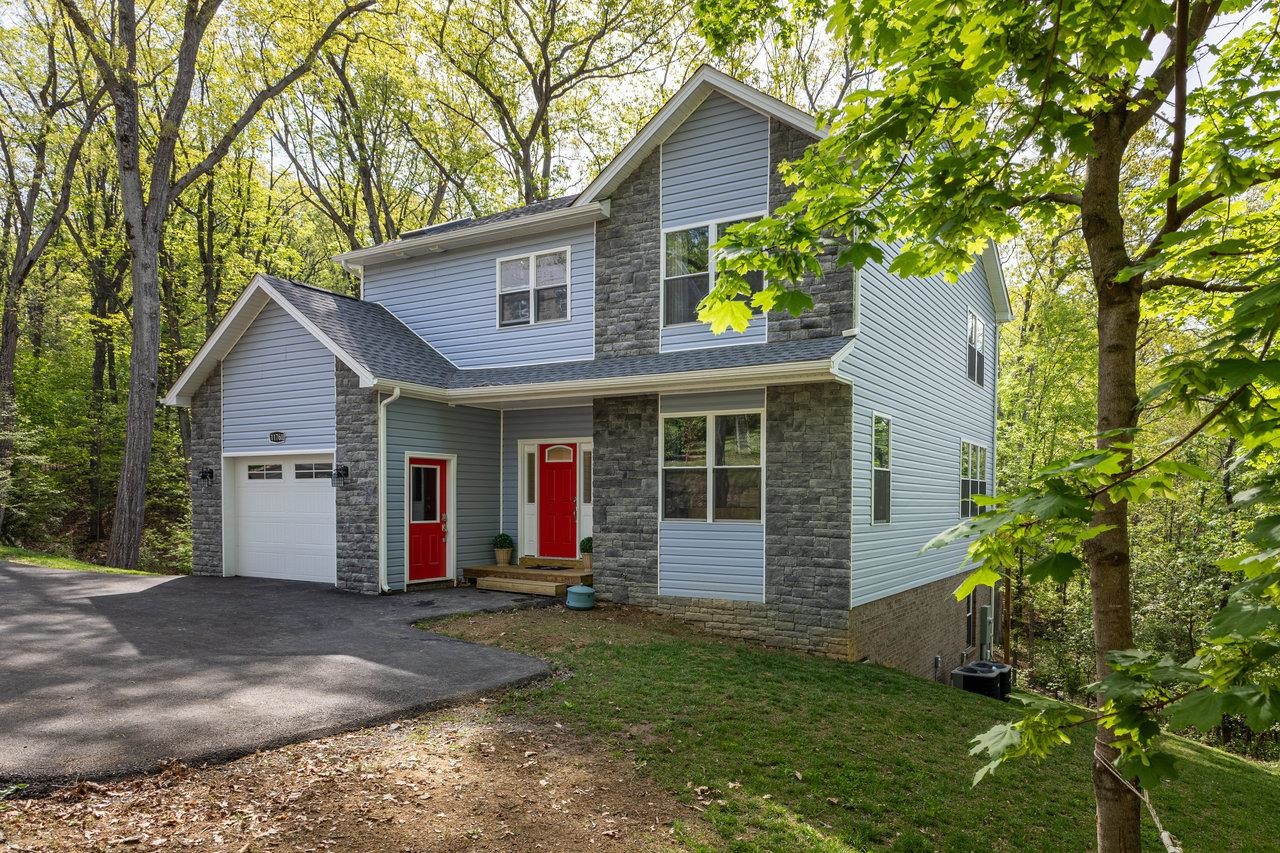 1176B NELSON DR, HARRISONBURG, Virginia 22801, 3 Bedrooms Bedrooms, ,2 BathroomsBathrooms,Residential,1176B NELSON DR,671953 MLS # 671953