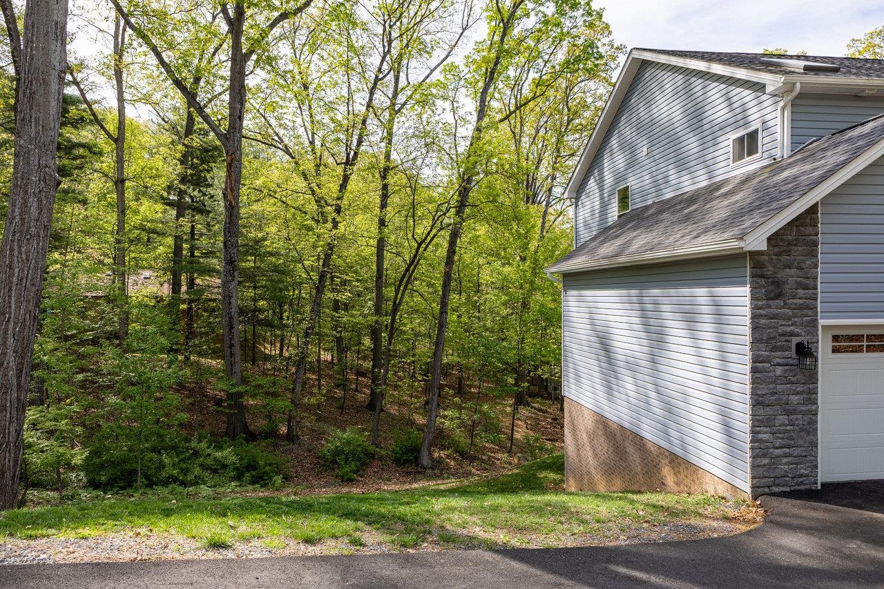 1176B NELSON DR, HARRISONBURG, Virginia 22801, 3 Bedrooms Bedrooms, ,2 BathroomsBathrooms,Residential,1176B NELSON DR,671953 MLS # 671953