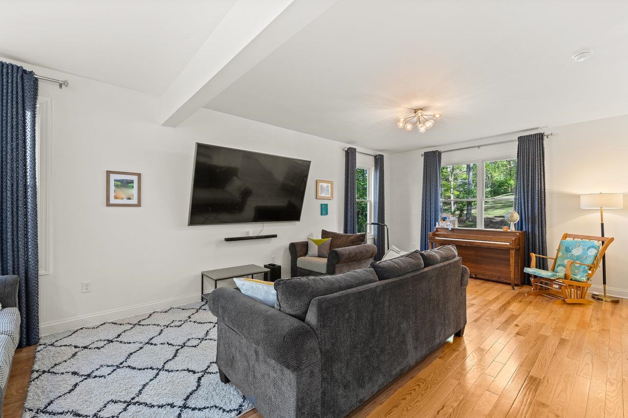 1176B NELSON DR, HARRISONBURG, Virginia 22801, 3 Bedrooms Bedrooms, ,2 BathroomsBathrooms,Residential,1176B NELSON DR,671953 MLS # 671953