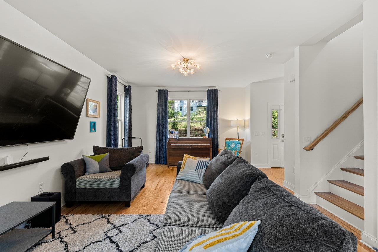 1176B NELSON DR, HARRISONBURG, Virginia 22801, 3 Bedrooms Bedrooms, ,2 BathroomsBathrooms,Residential,1176B NELSON DR,671953 MLS # 671953