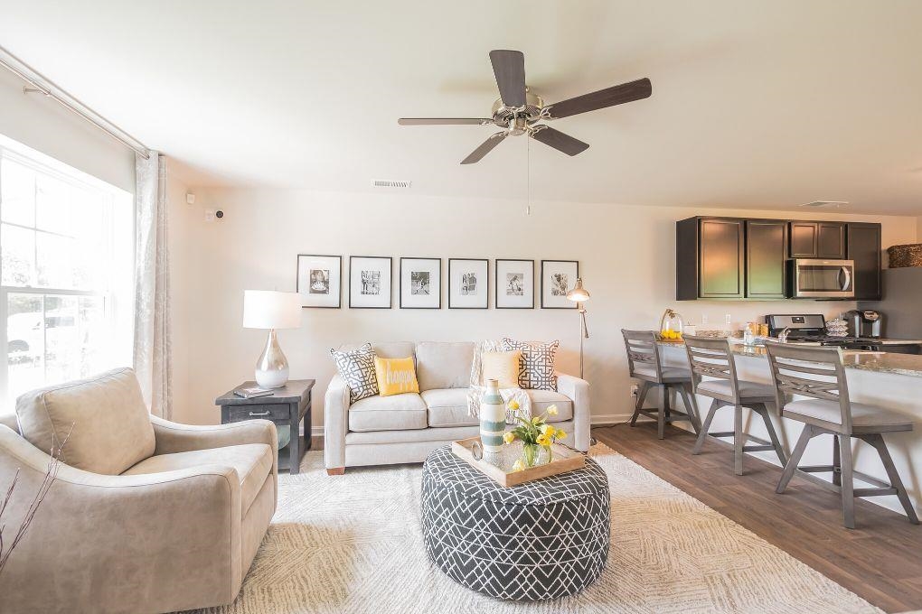 21 RIVER OAK DR, STAUNTON, Virginia 24401, 4 Bedrooms Bedrooms, ,2 BathroomsBathrooms,Residential,21 RIVER OAK DR,671956 MLS # 671956