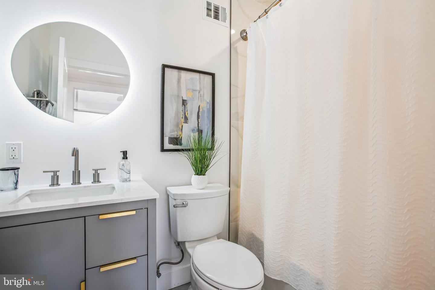 1704 INDEPENDENCE AVE SE, WASHINGTON, District Of Columbia 20003, 4 Bedrooms Bedrooms, ,3 BathroomsBathrooms,Residential,For sale,1704 INDEPENDENCE AVE SE,DCDC2231888 MLS # DCDC2231888