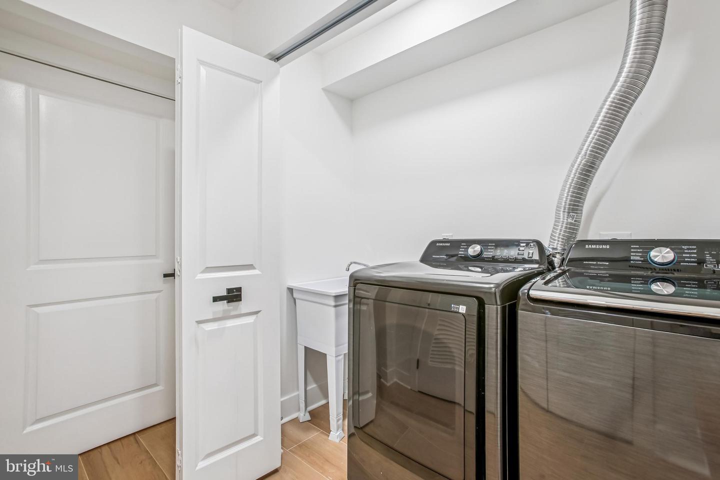 1704 INDEPENDENCE AVE SE, WASHINGTON, District Of Columbia 20003, 4 Bedrooms Bedrooms, ,3 BathroomsBathrooms,Residential,For sale,1704 INDEPENDENCE AVE SE,DCDC2231888 MLS # DCDC2231888