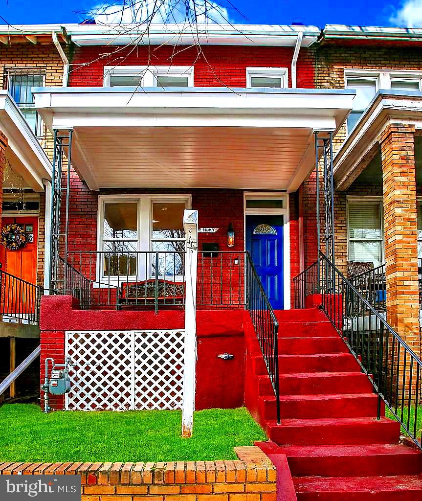 1704 INDEPENDENCE AVE SE, WASHINGTON, District Of Columbia 20003, 4 Bedrooms Bedrooms, ,3 BathroomsBathrooms,Residential,For sale,1704 INDEPENDENCE AVE SE,DCDC2231888 MLS # DCDC2231888