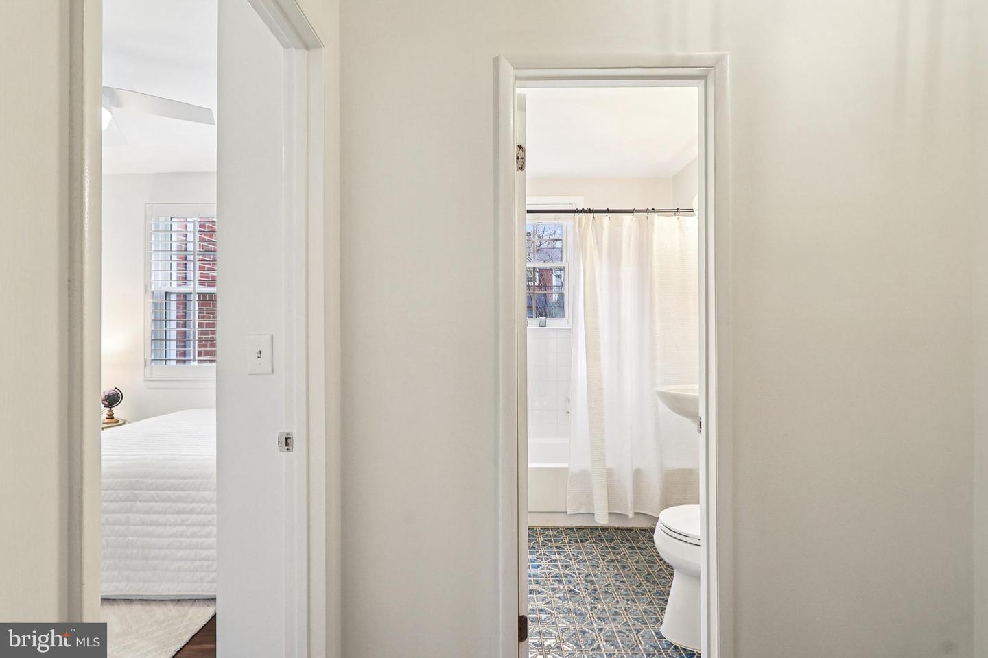 4619 28TH RD S #B, ARLINGTON, Virginia 22206, 2 Bedrooms Bedrooms, ,1 BathroomBathrooms,Residential,For sale,4619 28TH RD S #B,VAAR2066112 MLS # VAAR2066112