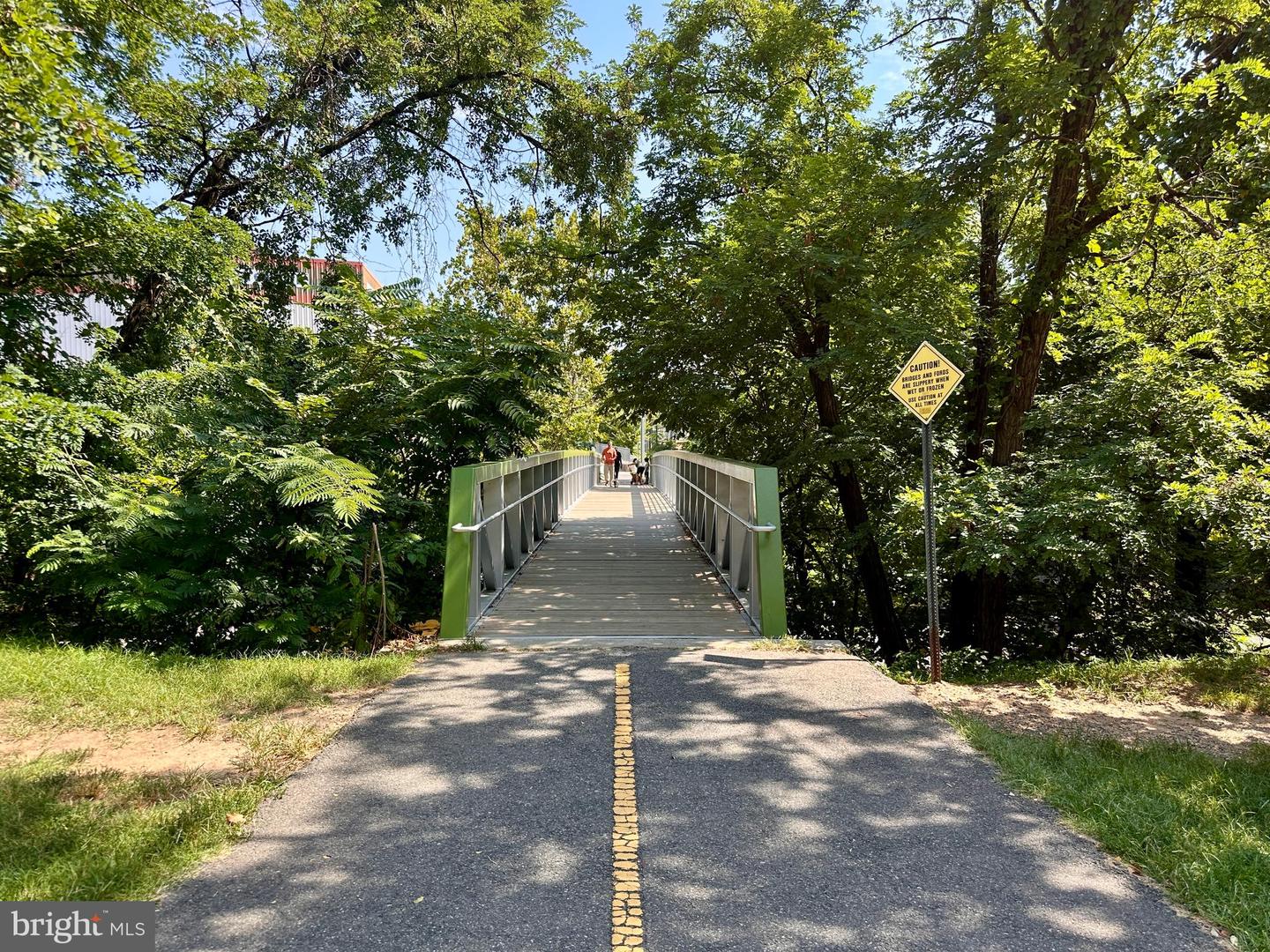 4619 28TH RD S #B, ARLINGTON, Virginia 22206, 2 Bedrooms Bedrooms, ,1 BathroomBathrooms,Residential,For sale,4619 28TH RD S #B,VAAR2066112 MLS # VAAR2066112