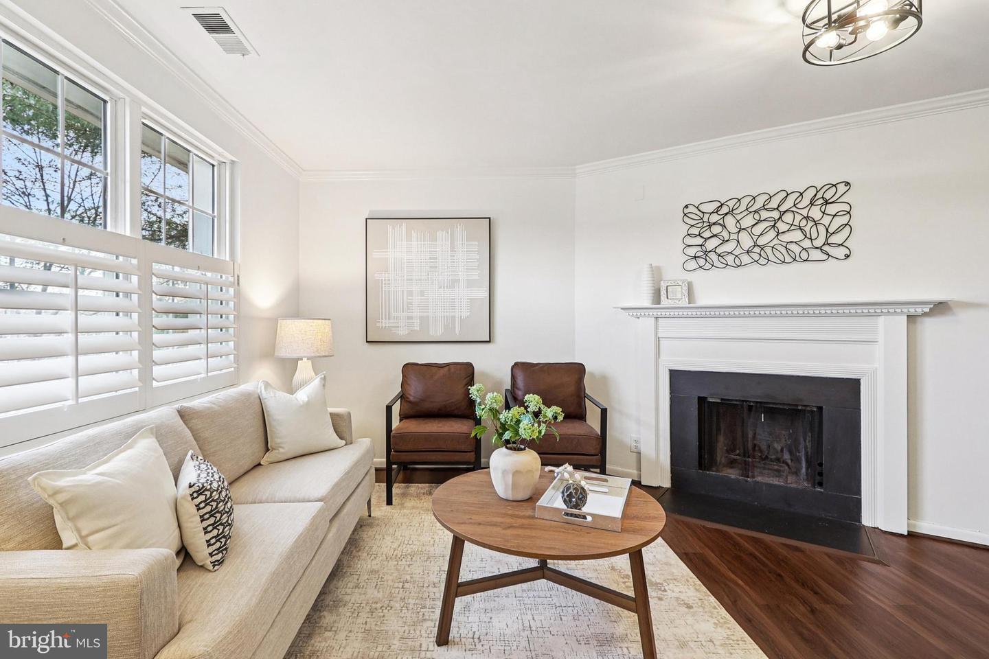 4619 28TH RD S #B, ARLINGTON, Virginia 22206, 2 Bedrooms Bedrooms, ,1 BathroomBathrooms,Residential,For sale,4619 28TH RD S #B,VAAR2066112 MLS # VAAR2066112