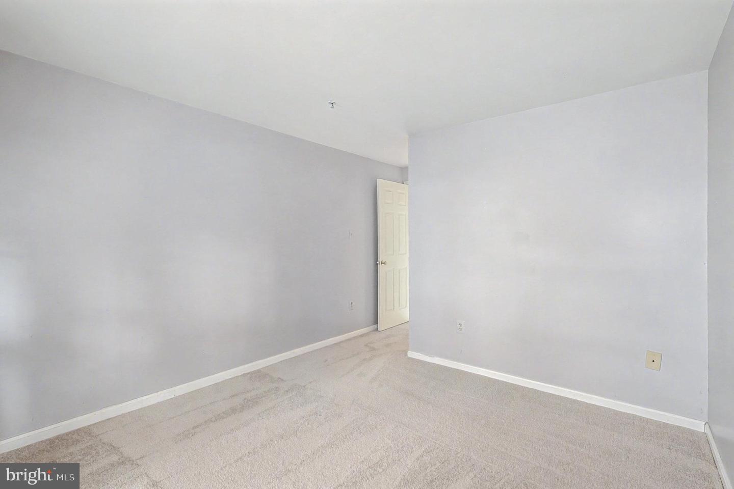 20402 COOL FERN SQ #20402, ASHBURN, Virginia 20147, 4 Bedrooms Bedrooms, ,3 BathroomsBathrooms,Residential,For sale,20402 COOL FERN SQ #20402,VALO2111614 MLS # VALO2111614