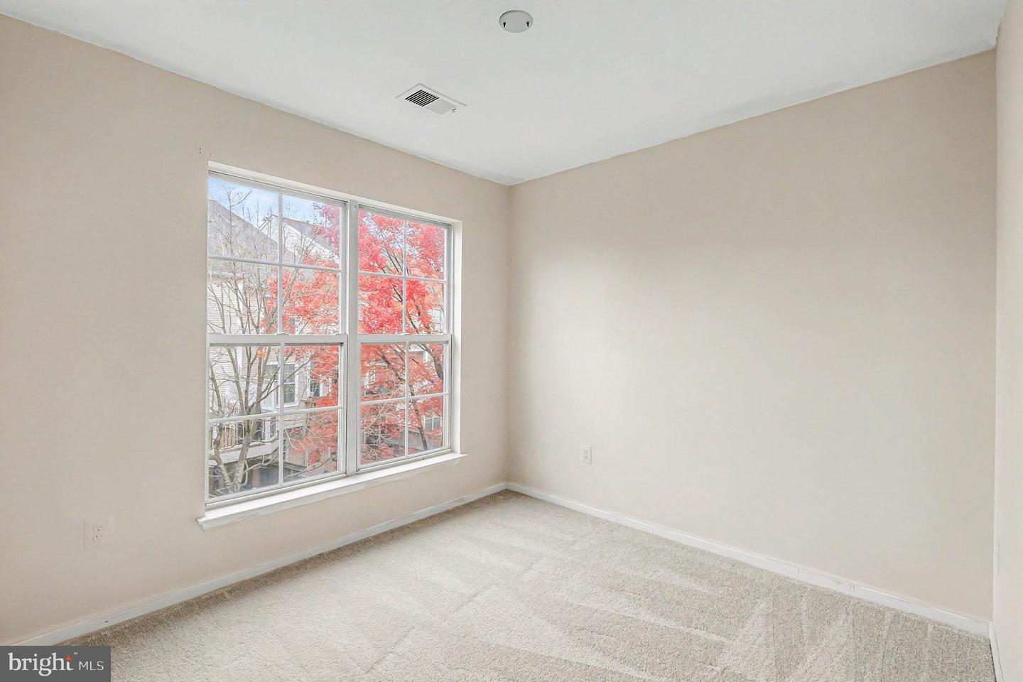 20402 COOL FERN SQ #20402, ASHBURN, Virginia 20147, 4 Bedrooms Bedrooms, ,3 BathroomsBathrooms,Residential,For sale,20402 COOL FERN SQ #20402,VALO2111614 MLS # VALO2111614