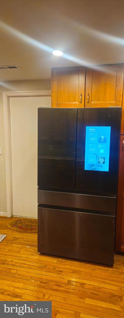 913 MOOREFIELD HILL GRV SW, VIENNA, Virginia 22180, 3 Bedrooms Bedrooms, ,3 BathroomsBathrooms,Residential,For sale,913 MOOREFIELD HILL GRV SW,VAFX2280278 MLS # VAFX2280278