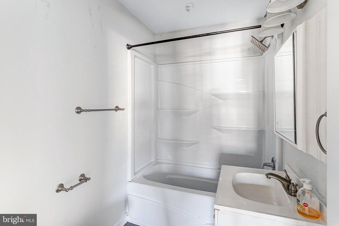 319 BROCK SQ, FREDERICKSBURG, Virginia 22401, 2 Bedrooms Bedrooms, ,1 BathroomBathrooms,Residential,For sale,319 BROCK SQ,VAFB2009342 MLS # VAFB2009342