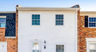319 BROCK SQ, FREDERICKSBURG, Virginia 22401, 2 Bedrooms Bedrooms, ,1 BathroomBathrooms,Residential,For sale,319 BROCK SQ,VAFB2009342 MLS # VAFB2009342