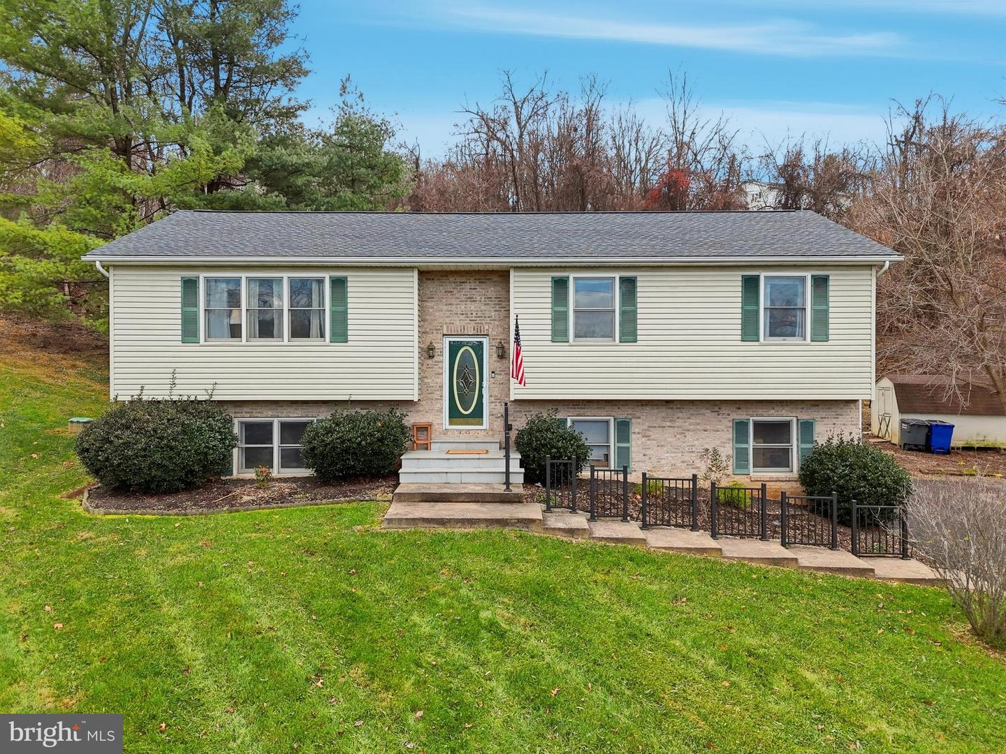 1073 MOUNTAIN HEIGHTS RD, FRONT ROYAL, Virginia 22630, 3 Bedrooms Bedrooms, 1 Room Rooms,2 BathroomsBathrooms,Residential,For sale,1073 MOUNTAIN HEIGHTS RD,VAWR2012862 MLS # VAWR2012862 1073 MOUNTAIN HEIGHTS RD, FRONT ROYAL, Virginia 22630, 3 Bedrooms Bedrooms, 1 Room Rooms,2 BathroomsBathrooms,Residential,For sale,1073 MOUNTAIN HEIGHTS RD,VAWR2012862 MLS # VAWR2012862