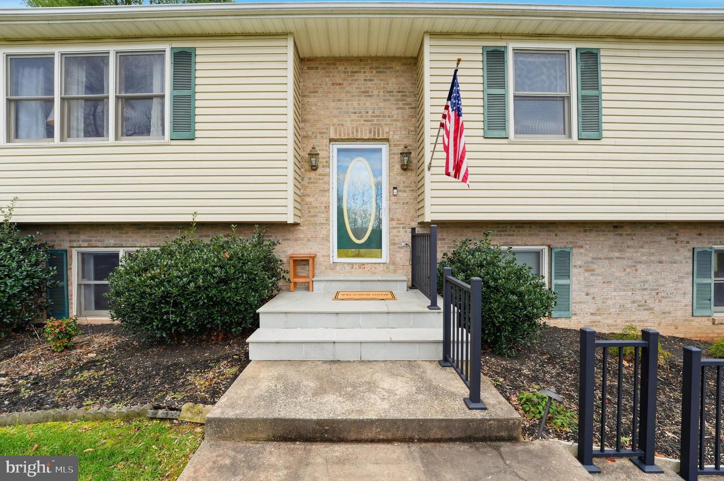 1073 MOUNTAIN HEIGHTS RD, FRONT ROYAL, Virginia 22630, 3 Bedrooms Bedrooms, 1 Room Rooms,2 BathroomsBathrooms,Residential,For sale,1073 MOUNTAIN HEIGHTS RD,VAWR2012862 MLS # VAWR2012862 1073 MOUNTAIN HEIGHTS RD, FRONT ROYAL, Virginia 22630, 3 Bedrooms Bedrooms, 1 Room Rooms,2 BathroomsBathrooms,Residential,For sale,1073 MOUNTAIN HEIGHTS RD,VAWR2012862 MLS # VAWR2012862