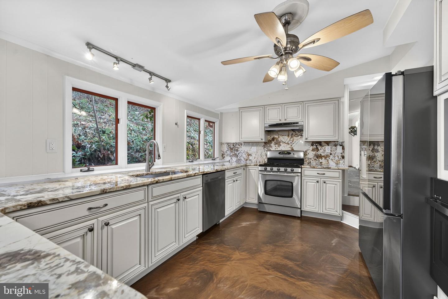 4119 BULL RUN MOUNTAIN RD, THE PLAINS, Virginia 20198, 3 Bedrooms Bedrooms, ,2 BathroomsBathrooms,Residential,For sale,4119 BULL RUN MOUNTAIN RD,VAFQ2019784 MLS # VAFQ2019784