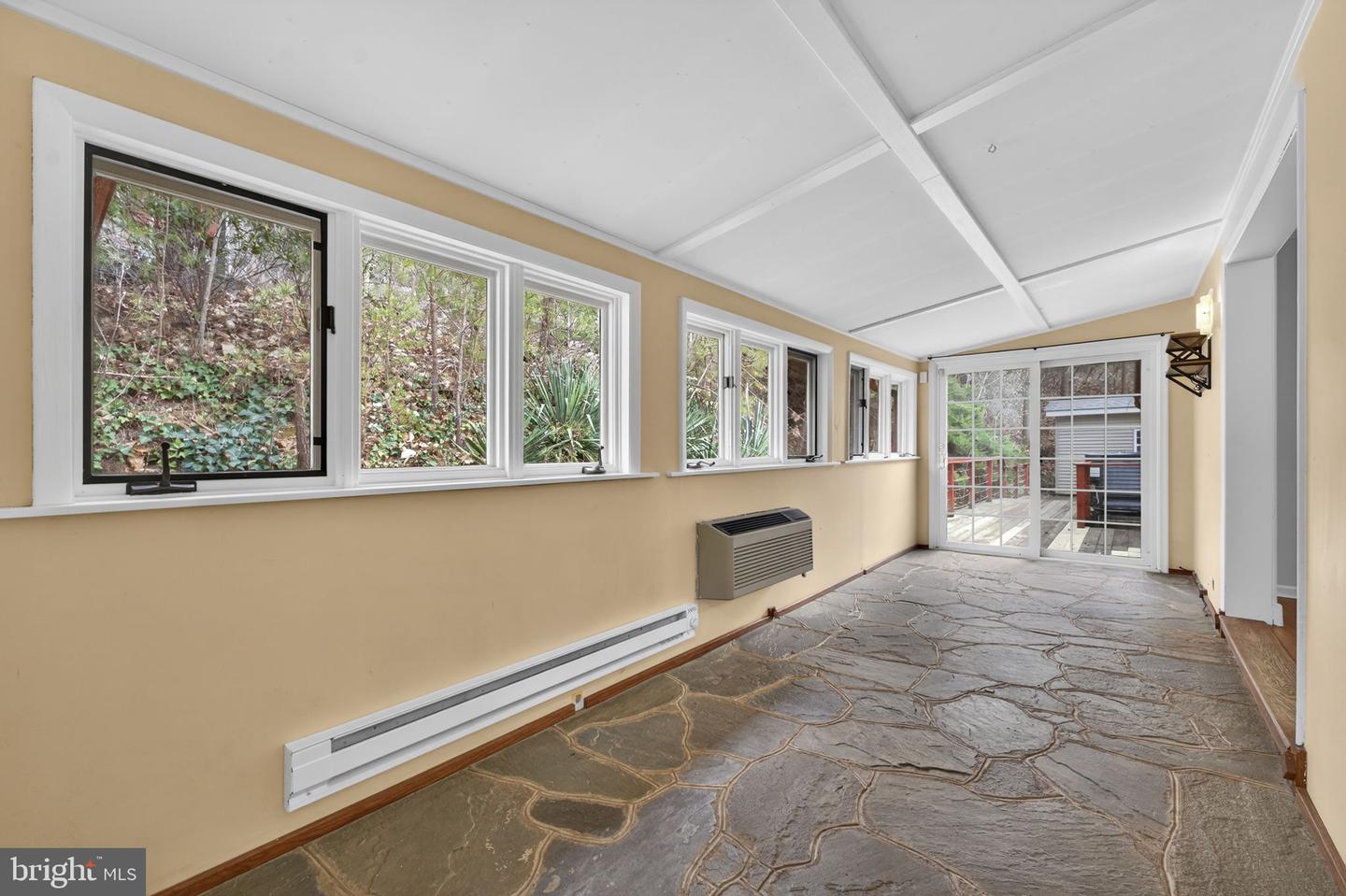 4119 BULL RUN MOUNTAIN RD, THE PLAINS, Virginia 20198, 3 Bedrooms Bedrooms, ,2 BathroomsBathrooms,Residential,For sale,4119 BULL RUN MOUNTAIN RD,VAFQ2019784 MLS # VAFQ2019784