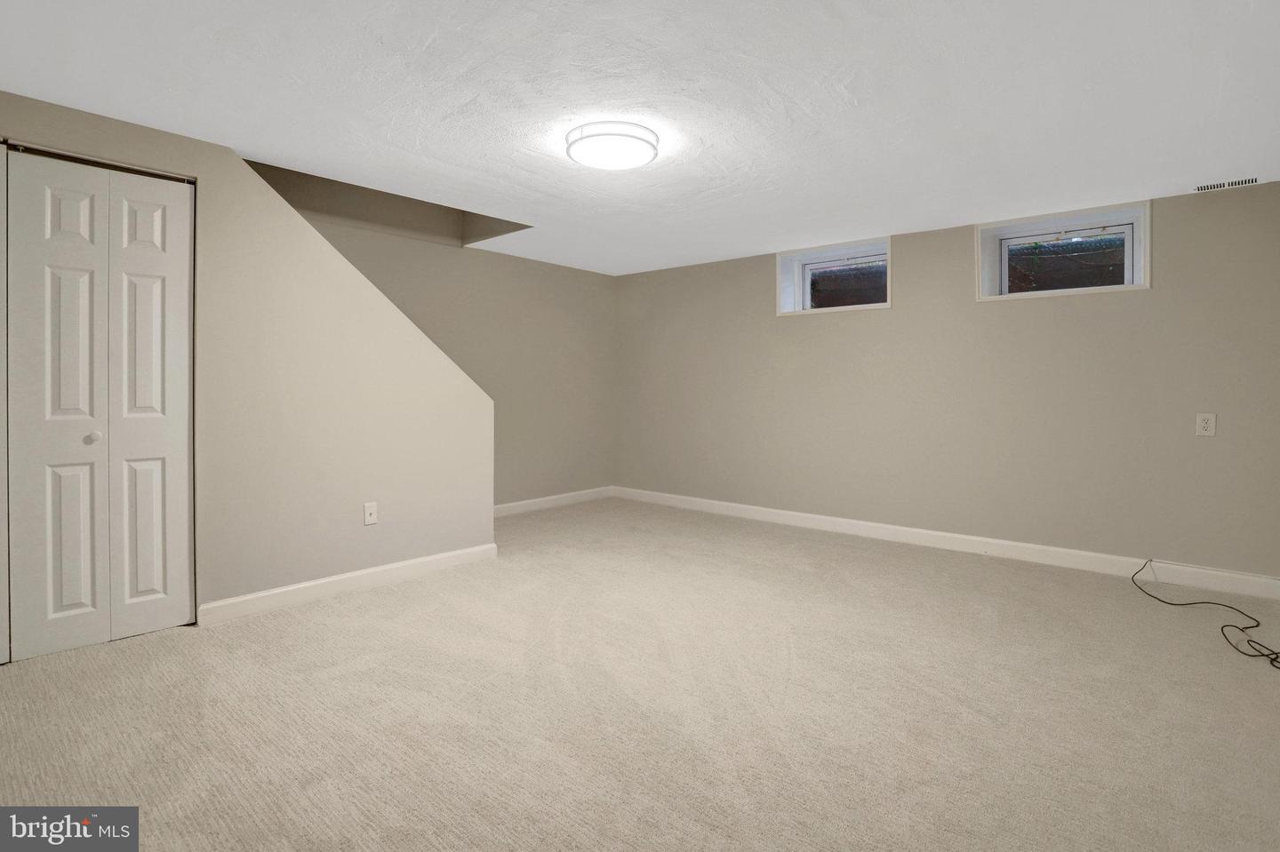 6514 10TH ST, ALEXANDRIA, Virginia 22307, 2 Bedrooms Bedrooms, ,1 BathroomBathrooms,Residential,For sale,6514 10TH ST,VAFX2281006 MLS # VAFX2281006