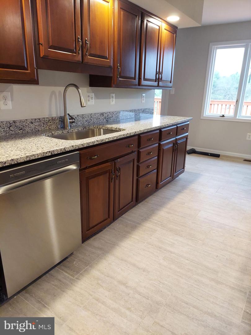 388 BOWLING GREEN RD, FRONT ROYAL, Virginia 22630, 4 Bedrooms Bedrooms, ,3 BathroomsBathrooms,Residential,For sale,388 BOWLING GREEN RD,VAWR2012894 MLS # VAWR2012894