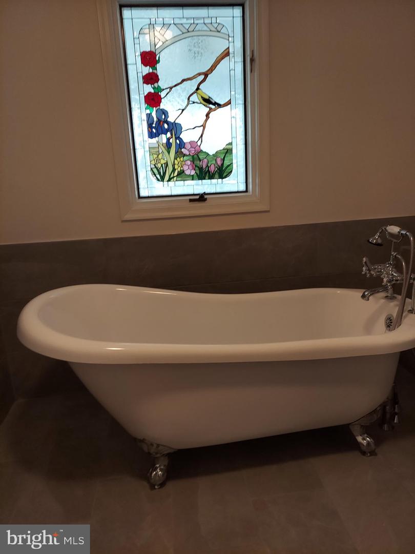 388 BOWLING GREEN RD, FRONT ROYAL, Virginia 22630, 4 Bedrooms Bedrooms, ,3 BathroomsBathrooms,Residential,For sale,388 BOWLING GREEN RD,VAWR2012894 MLS # VAWR2012894