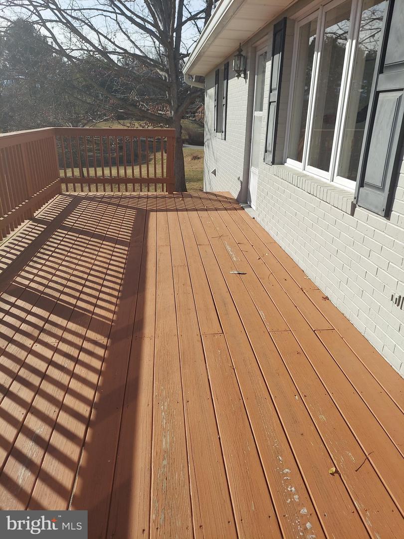 388 BOWLING GREEN RD, FRONT ROYAL, Virginia 22630, 4 Bedrooms Bedrooms, ,3 BathroomsBathrooms,Residential,For sale,388 BOWLING GREEN RD,VAWR2012894 MLS # VAWR2012894