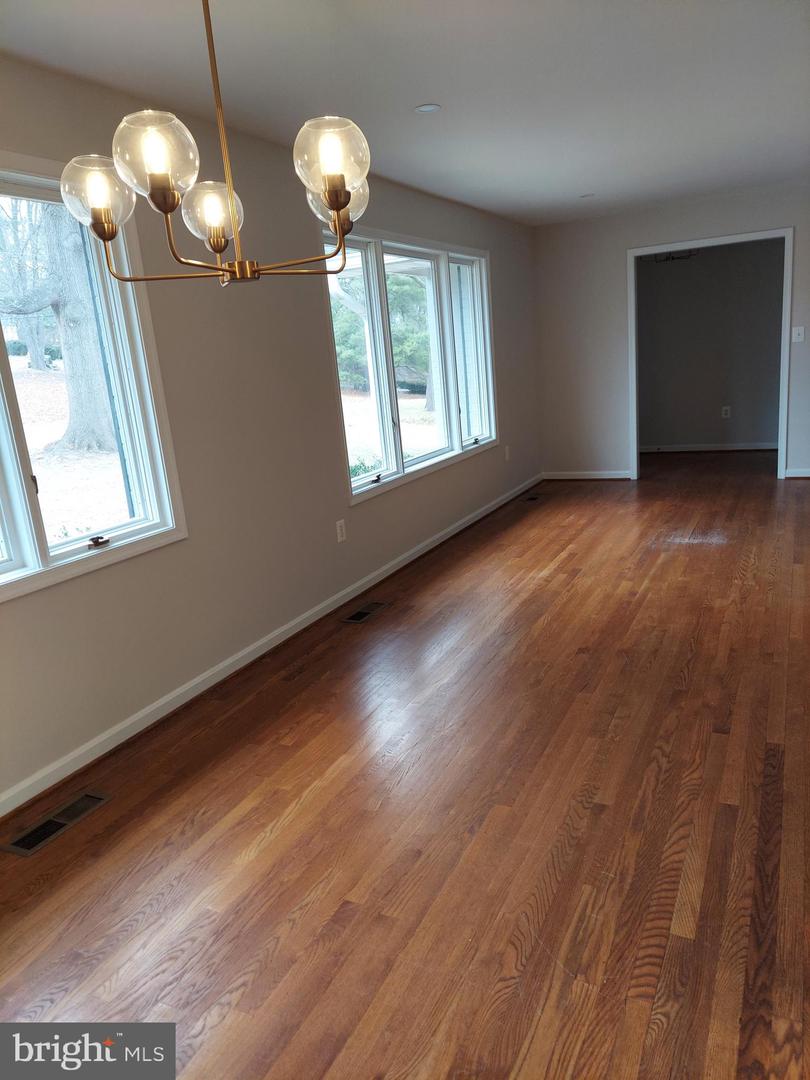 388 BOWLING GREEN RD, FRONT ROYAL, Virginia 22630, 4 Bedrooms Bedrooms, ,3 BathroomsBathrooms,Residential,For sale,388 BOWLING GREEN RD,VAWR2012894 MLS # VAWR2012894