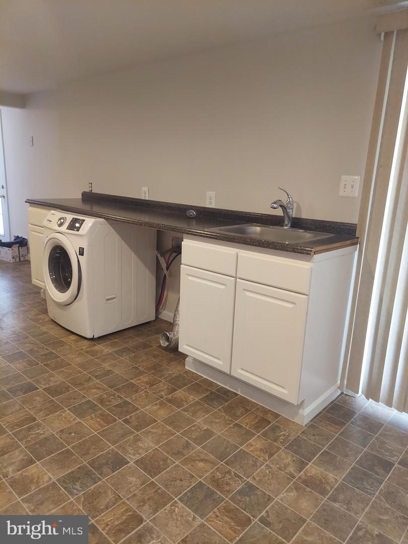 388 BOWLING GREEN RD, FRONT ROYAL, Virginia 22630, 4 Bedrooms Bedrooms, ,3 BathroomsBathrooms,Residential,For sale,388 BOWLING GREEN RD,VAWR2012894 MLS # VAWR2012894