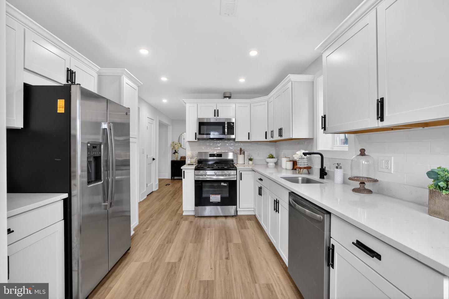 907 LAWRENCE ST NE, WASHINGTON, District Of Columbia 20017, 5 Bedrooms Bedrooms, ,2 BathroomsBathrooms,Residential,For sale,907 LAWRENCE ST NE,DCDC2234018 MLS # DCDC2234018