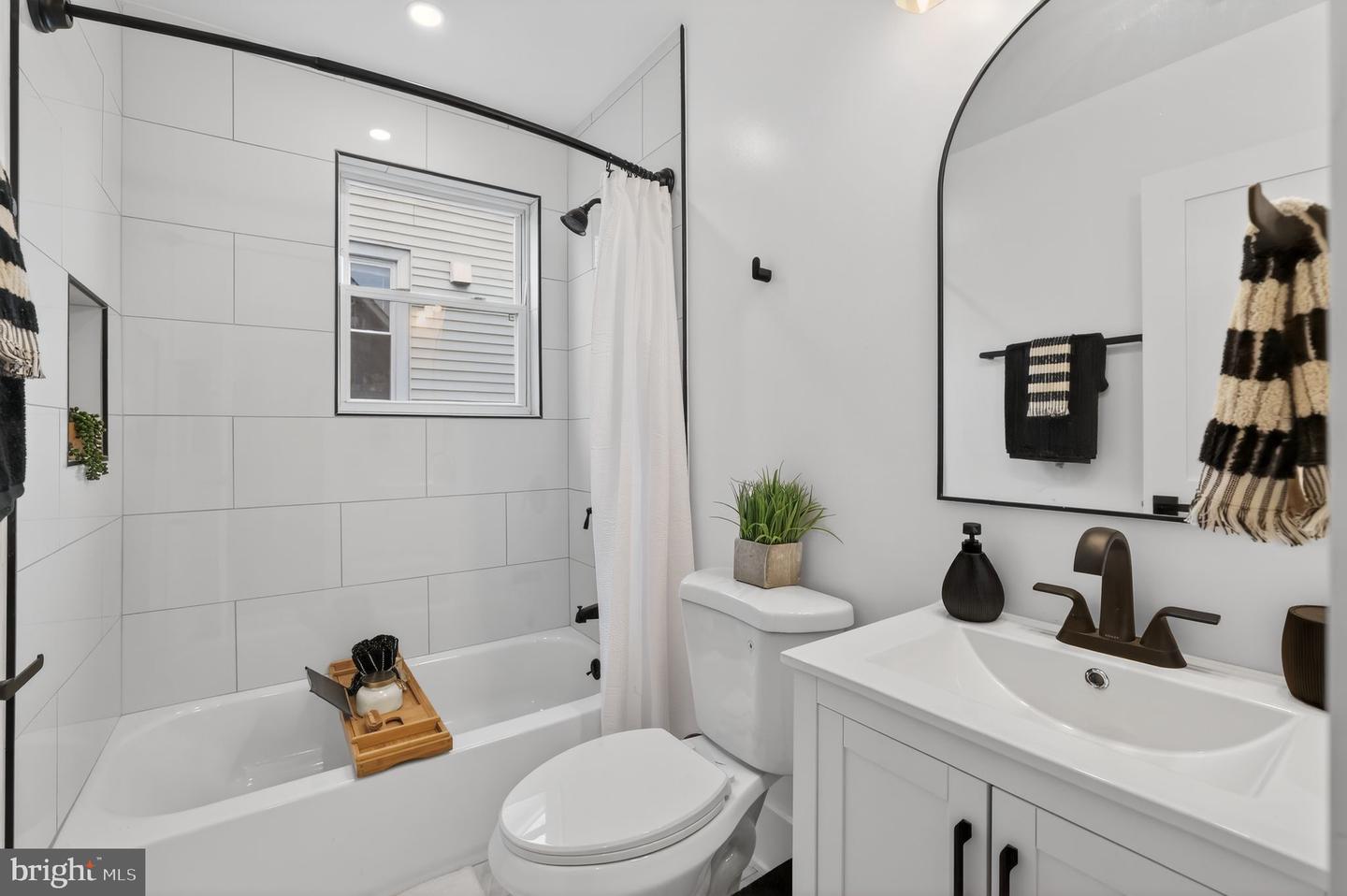 907 LAWRENCE ST NE, WASHINGTON, District Of Columbia 20017, 5 Bedrooms Bedrooms, ,2 BathroomsBathrooms,Residential,For sale,907 LAWRENCE ST NE,DCDC2234018 MLS # DCDC2234018