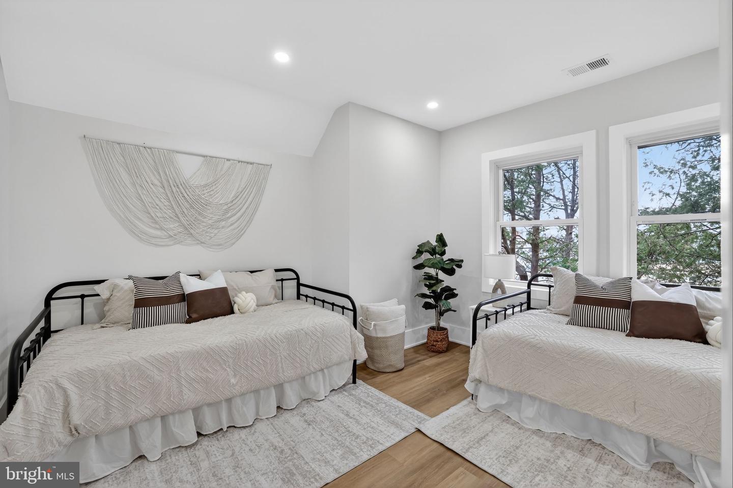 907 LAWRENCE ST NE, WASHINGTON, District Of Columbia 20017, 5 Bedrooms Bedrooms, ,2 BathroomsBathrooms,Residential,For sale,907 LAWRENCE ST NE,DCDC2234018 MLS # DCDC2234018