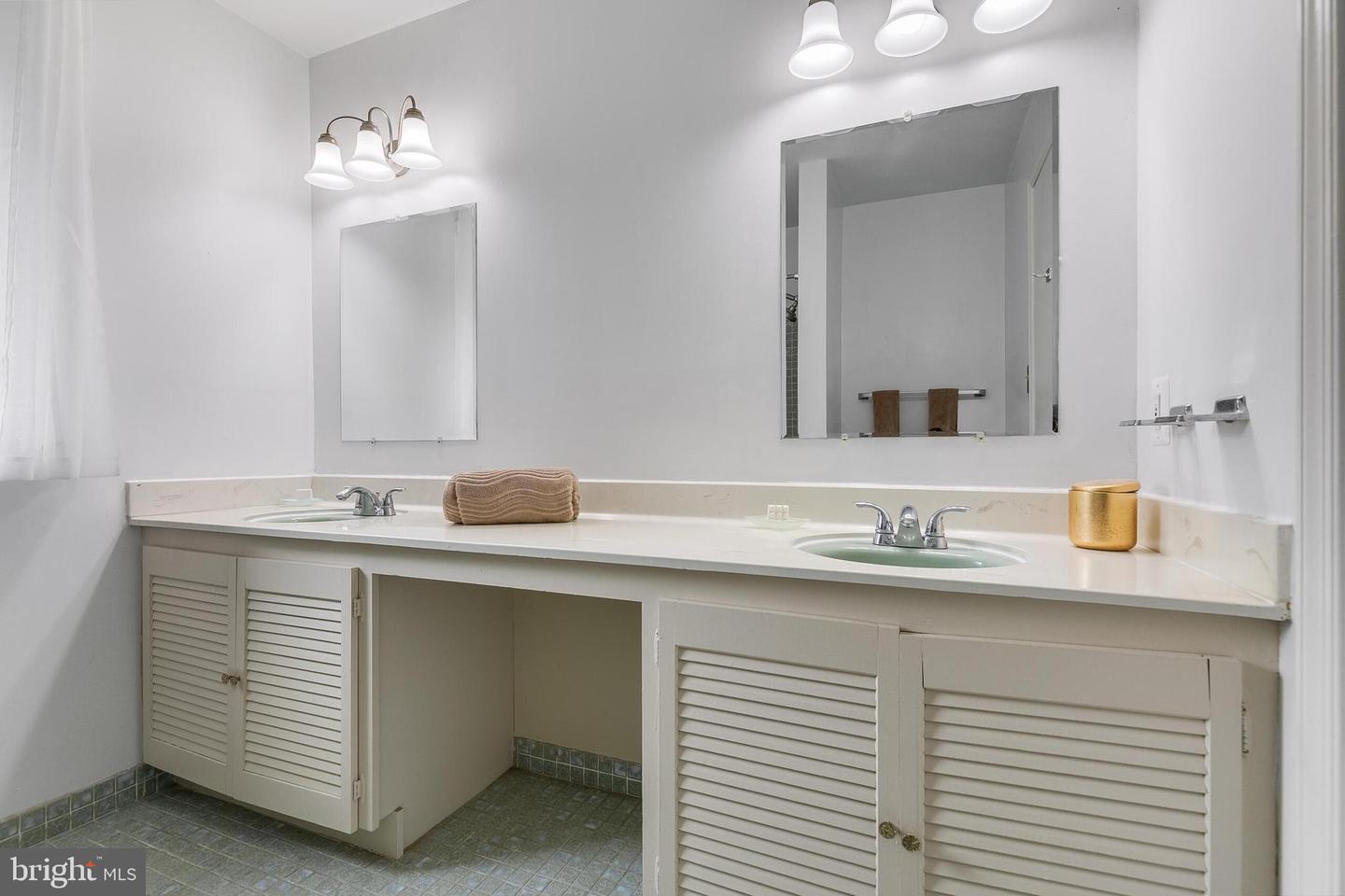 4054 41ST ST, MCLEAN, Virginia 22101, 6 Bedrooms Bedrooms, ,3 BathroomsBathrooms,Residential,For sale,4054 41ST ST,VAFX2281780 MLS # VAFX2281780