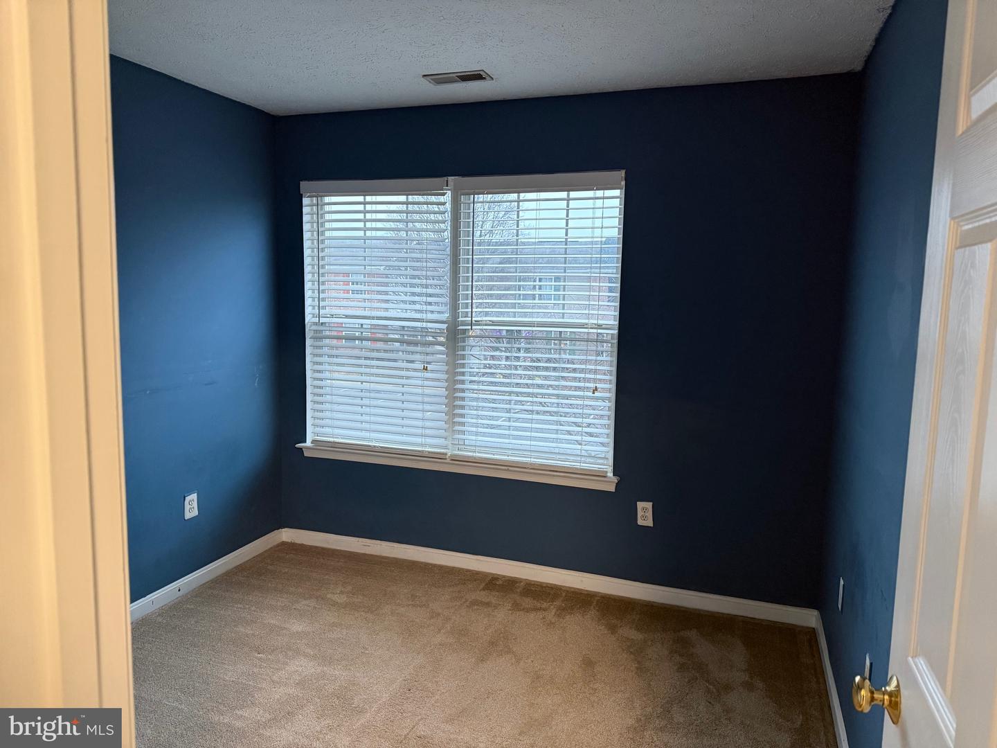 345 SURREY CLUB LN, STEPHENS CITY, Virginia 22655, 2 Bedrooms Bedrooms, ,1 BathroomBathrooms,Residential,For sale,345 SURREY CLUB LN,VAFV2038380 MLS # VAFV2038380 345 SURREY CLUB LN, STEPHENS CITY, Virginia 22655, 2 Bedrooms Bedrooms, ,1 BathroomBathrooms,Residential,For sale,345 SURREY CLUB LN,VAFV2038380 MLS # VAFV2038380